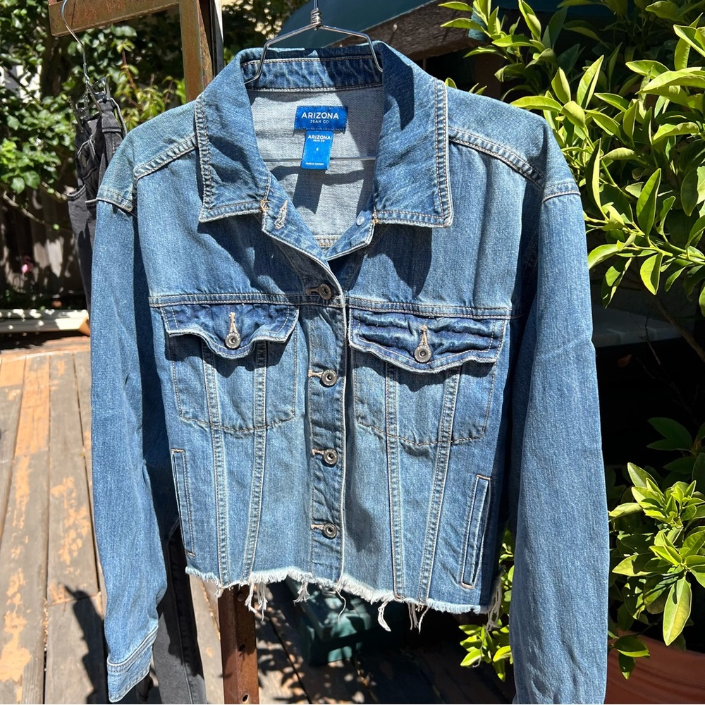 Arizona Jean Co. Cropped Boxy Blue Denim Jacket Juniors/Women’s Size S